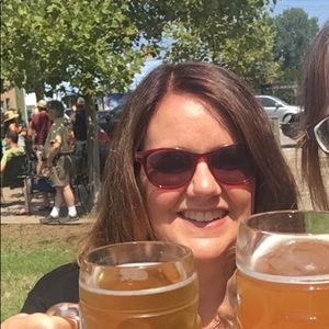 Meet your Posher, Melissa